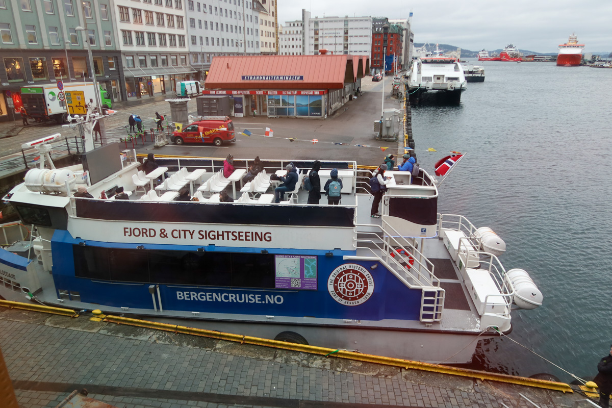 Boat tour leaving outside the Bergen Tourist information centre